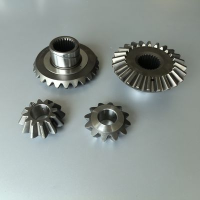 Modello standard del motoriduttore conico elicoidale con diametro primitivo di 3 pollici, adatto per macchinari che richiedono trasmissione di potenza fornitore