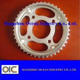 Durabile Acciaio 520 Pitch Motorcycle Rear Sprockets Il componente essenziale per le biciclette ad alte prestazioni in nero fornitore
