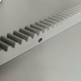 Rack di ingranaggi motori a porta scorrevole con tecnologia di elaborazione Hobbing fornitore