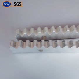 Precisione 1.0 Modulo di scaffalature a ingranaggi dritti con precisione DIN 6 fornitore